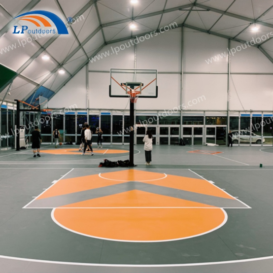 Tente de terrain de basket int&eacute;rieur