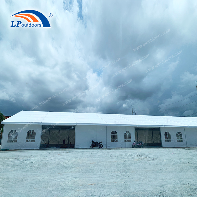 Tente d'entrepôt de structure de cadre en aluminium de 20M avec porte roulante