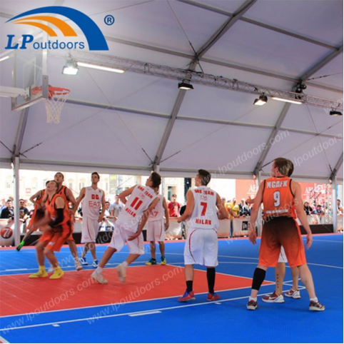 Tente de terrain de basket int&eacute;rieur