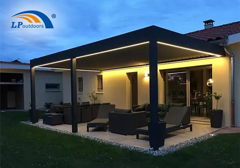 Salon de thé pergola électrique