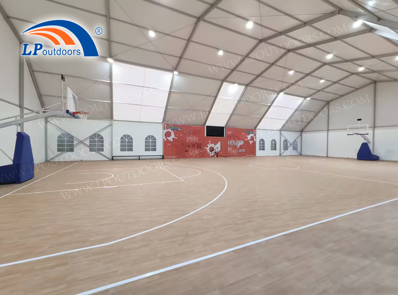 Bâtiment de salle de basket-ball polygone à dégagement élevé