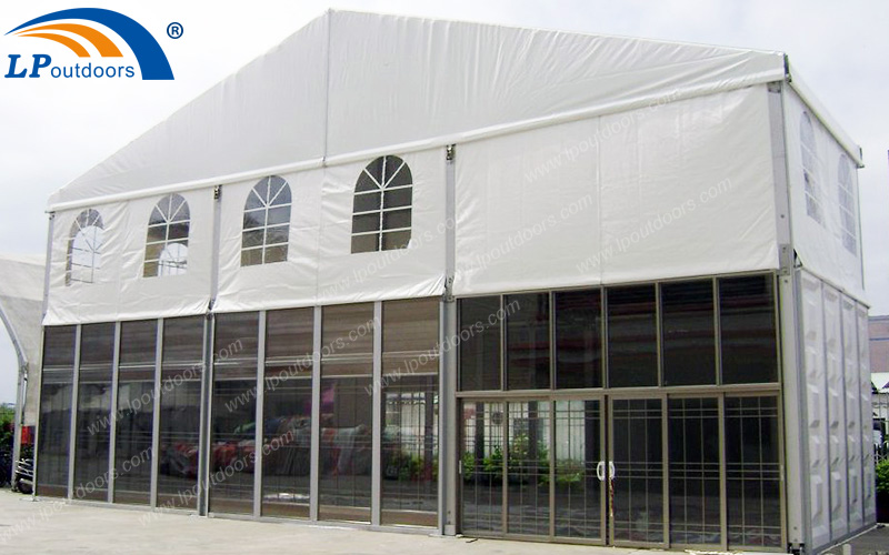 Les tentes multifonctionnelles à double étage en aluminium répondent aux besoins de diverses activités de plein air
