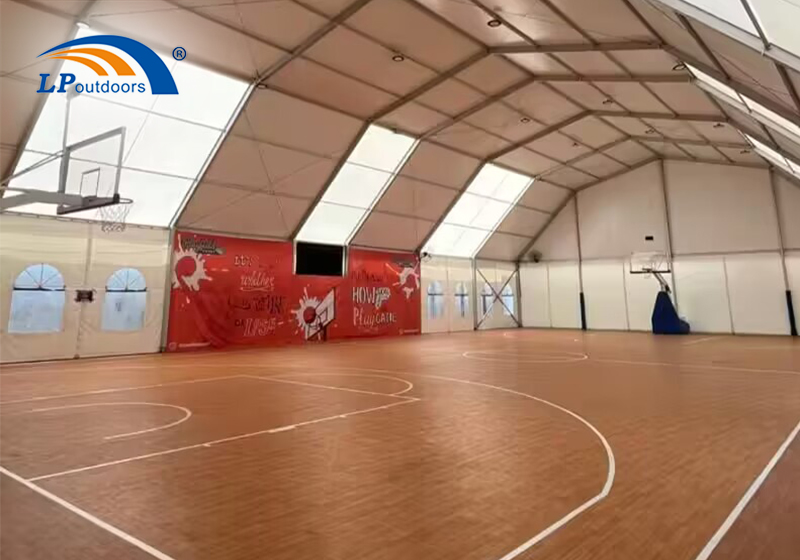 Affichage de tente de terrain de sport