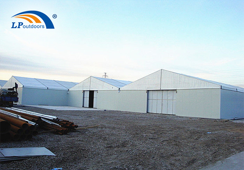 Puissance de tente d’entrepôt