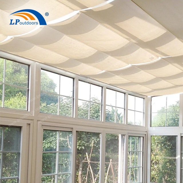Pergola HDPE rétractable durable pour la courte de détente en plein air et le style