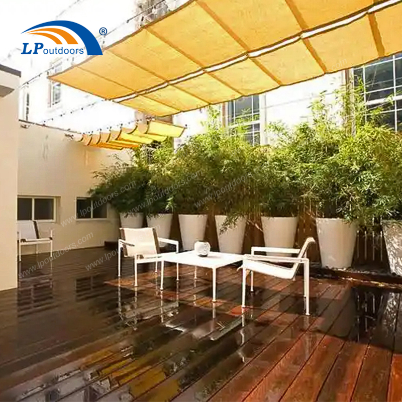 Pergola de couverture rétractable en toute sécurité moderne pour les aires de jeux pour enfants