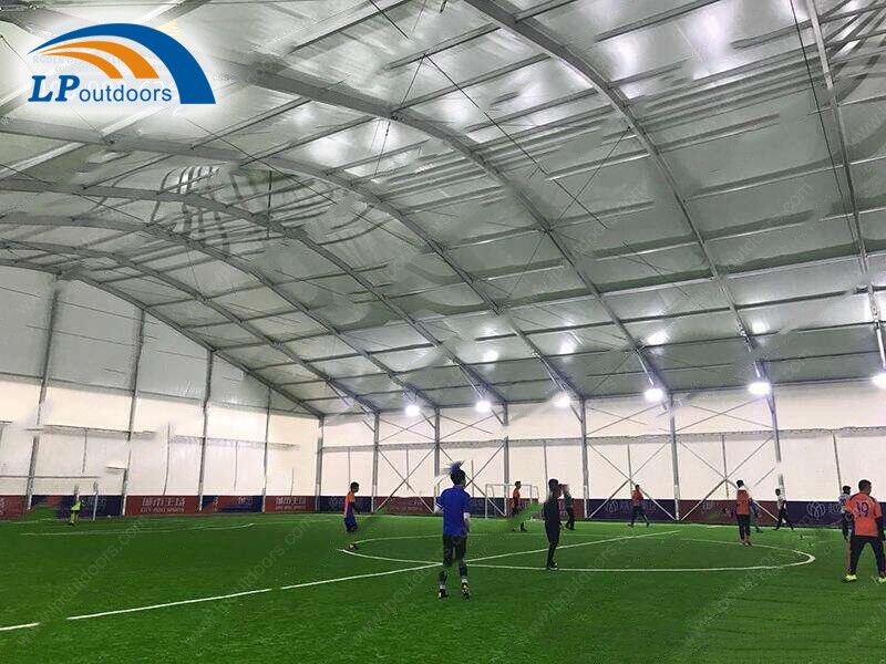 usine de tentes de chapiteau.jpg