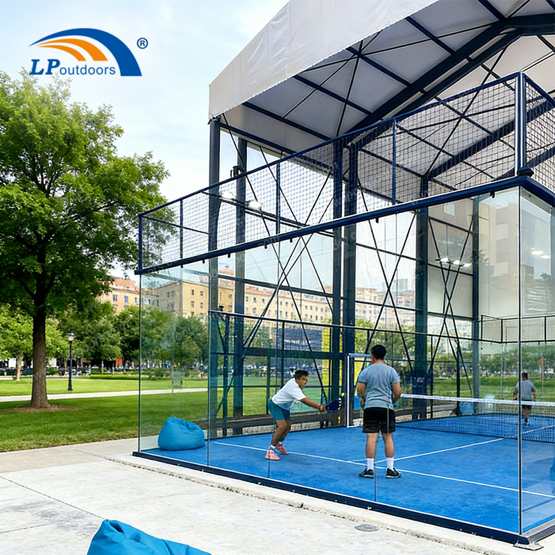 Tente de terrain de padel toutes saisons | Enceintes sportives modulaires et durables