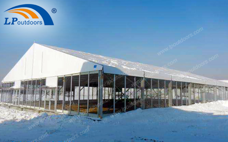 Deux problèmes de zone froide peuvent être résolus par les tentes de construction en aluminium LPoutdoors résistantes à la neige et au vent